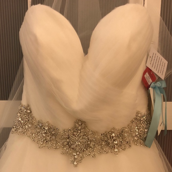 Marilee Beaded Waistband on Tulle Wedding Dress - Picture 4 of 6